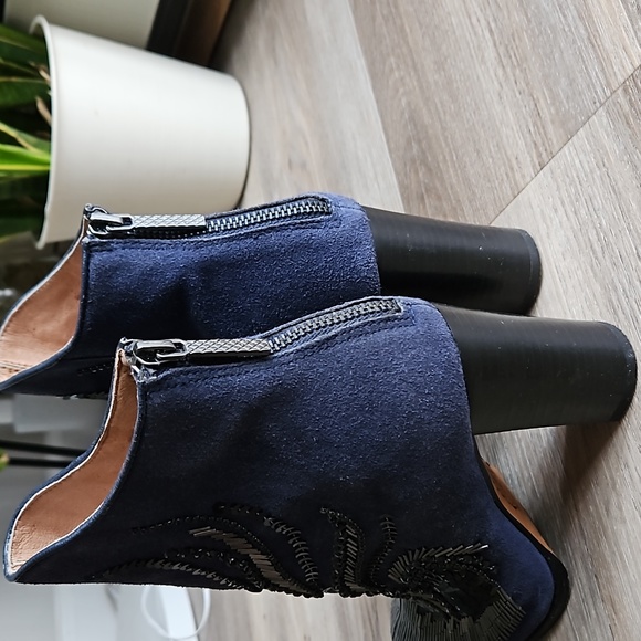 Donald J Pliner embellished booties size 6 - Picture 2 of 8